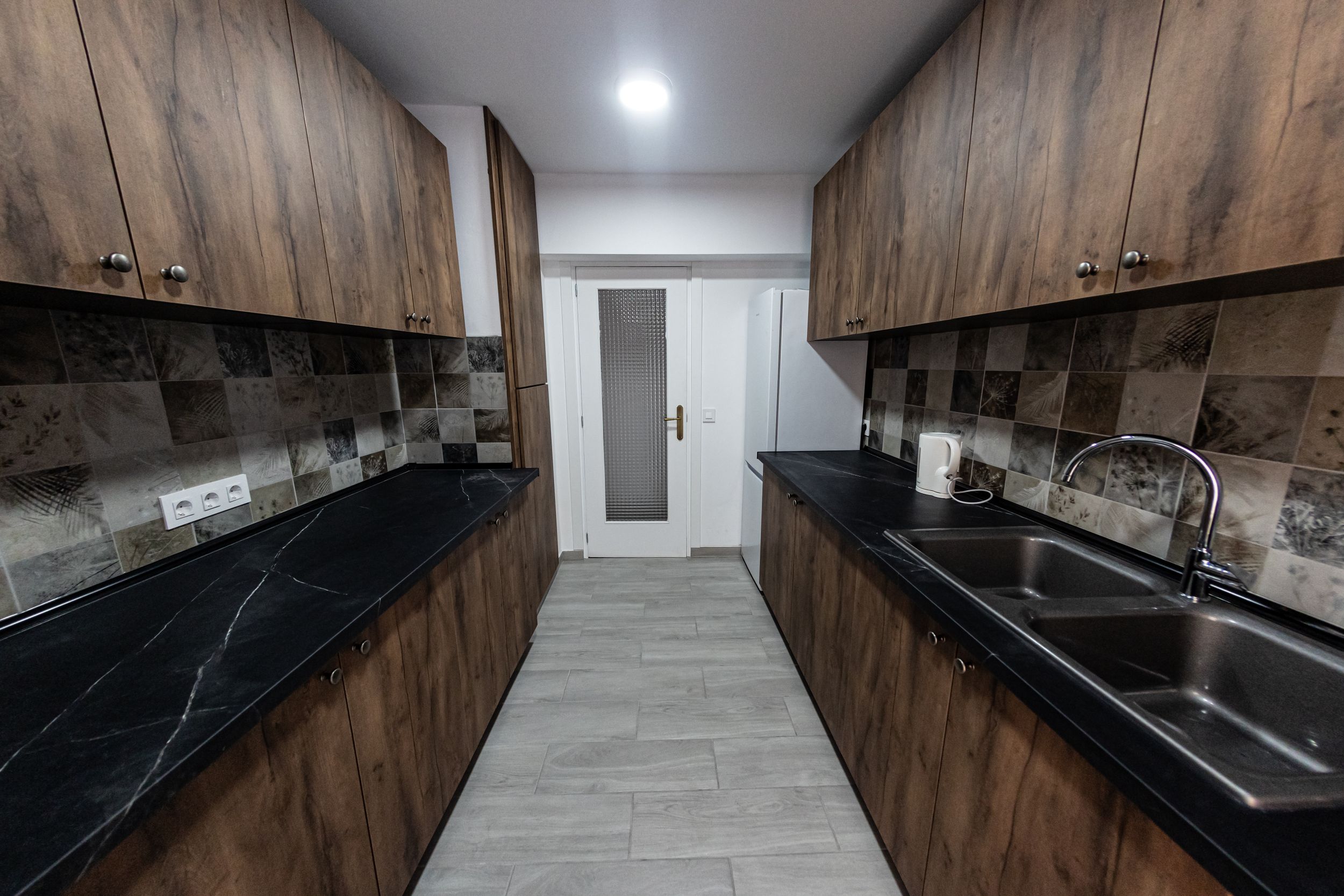 Cocina con electrodomesticos